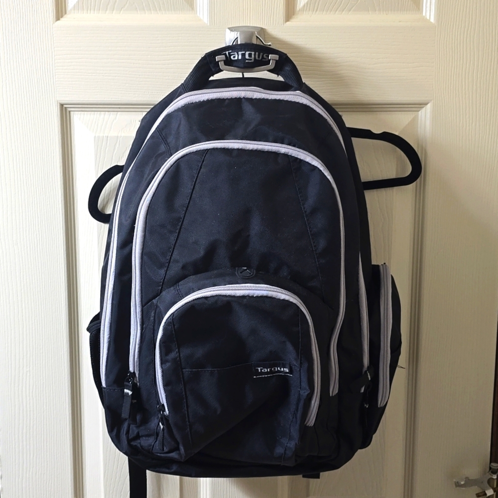 Computer Backpack - Picture 1 of 7